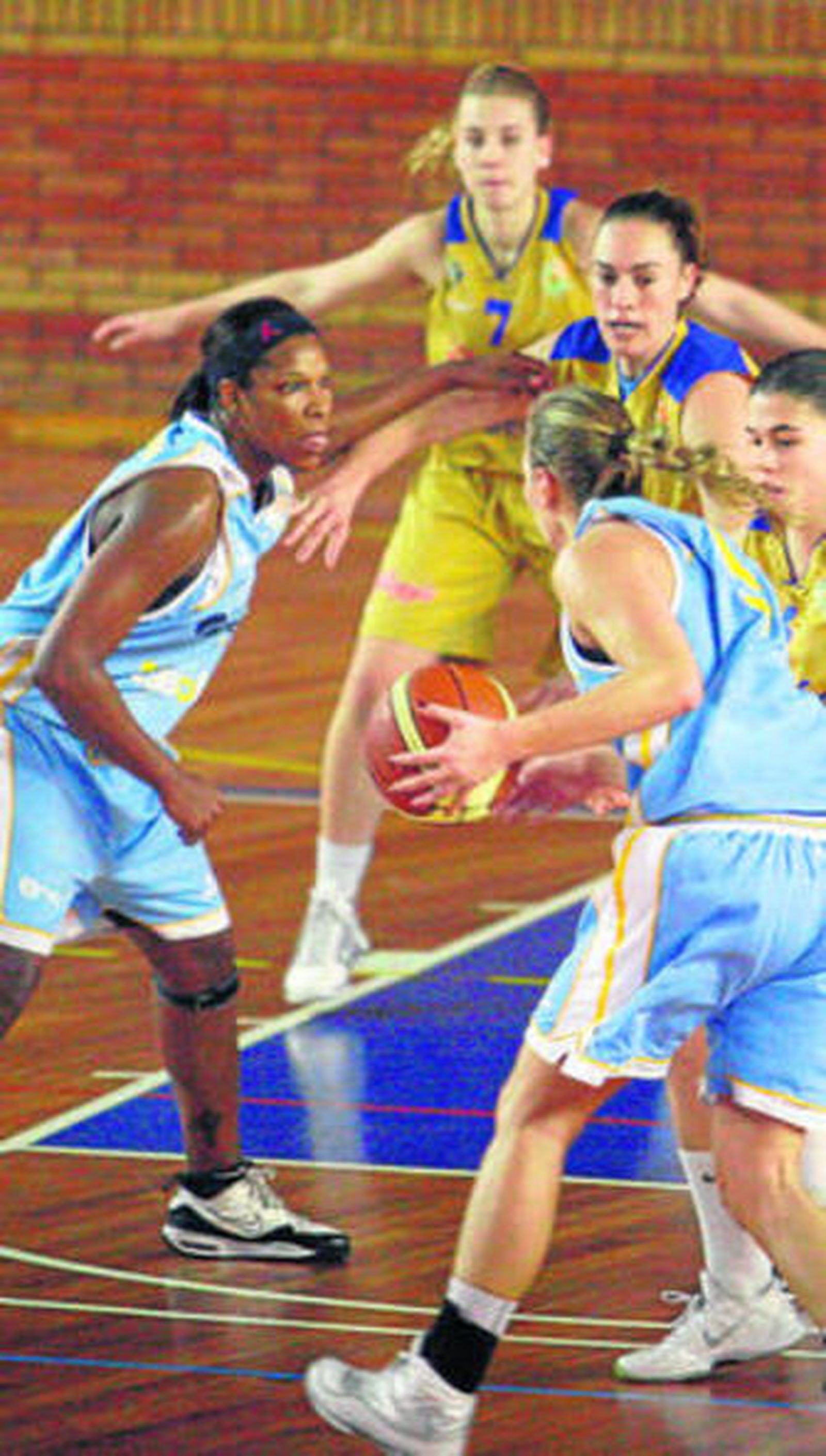 Genai (izq) y Greta, durante un partido con el Grupo Marsol.