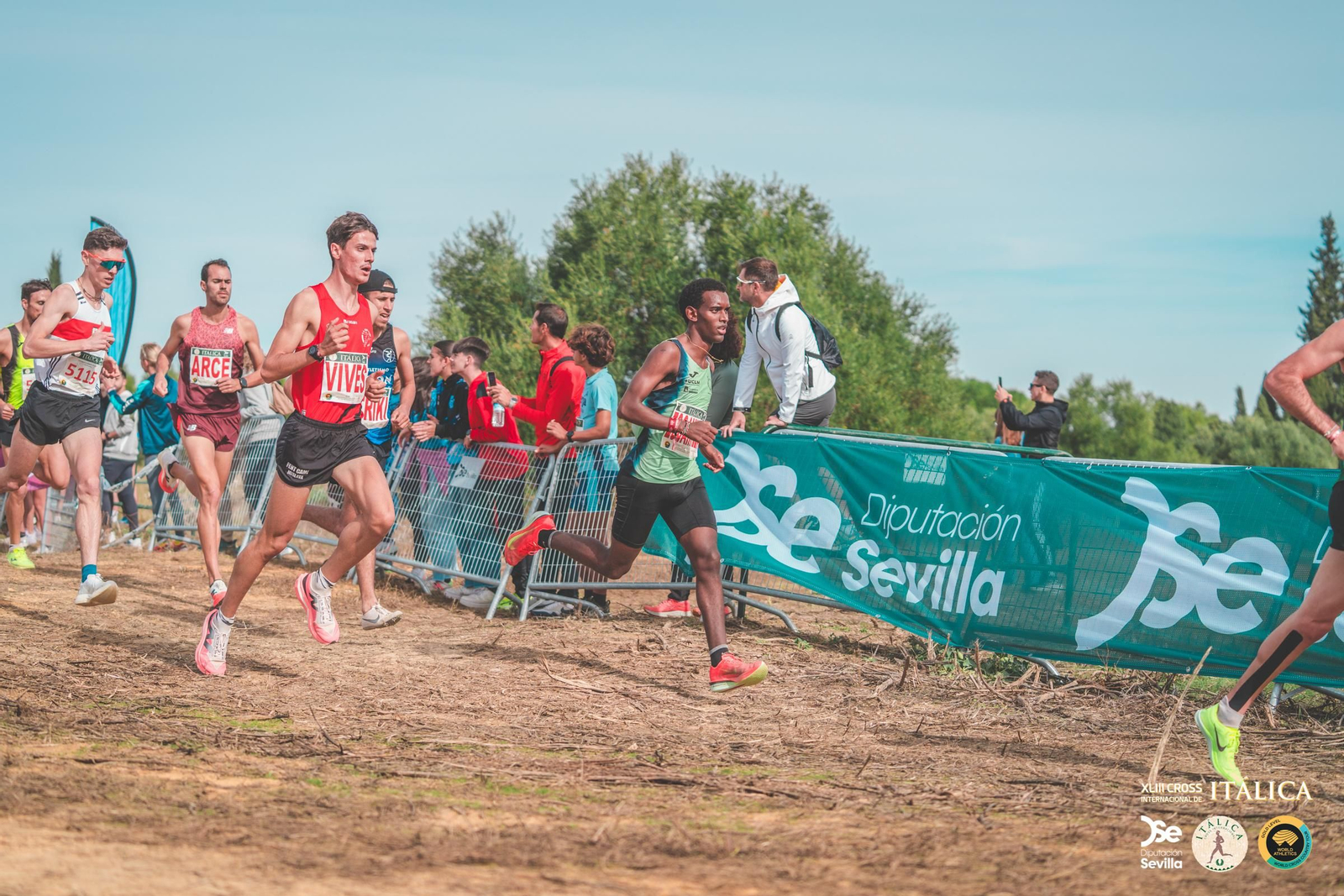 Búscate en las fotos del Cross de Itálica 2025 | 12