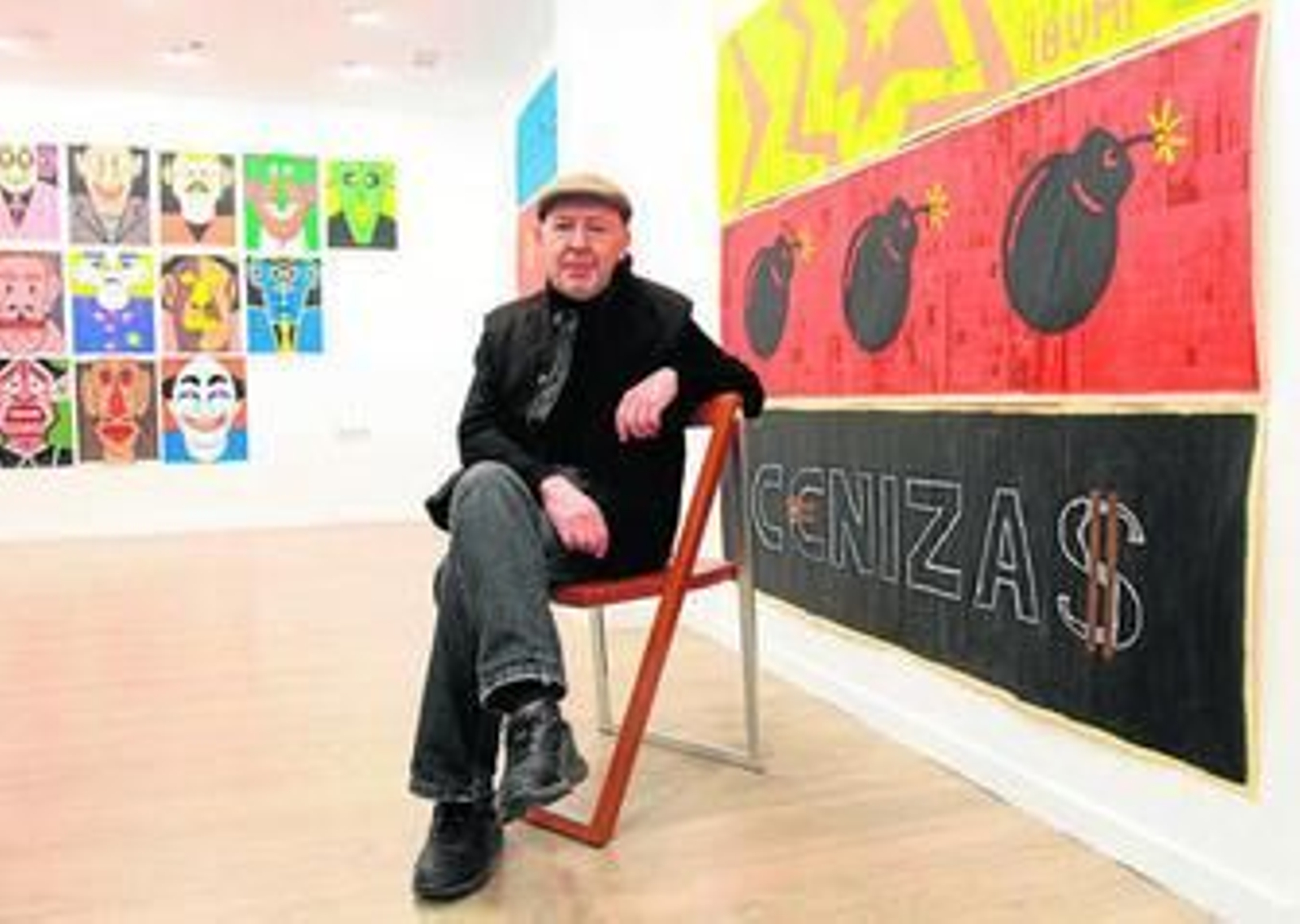 La Empírica se inauguró con el arte de Manolo Quejido.