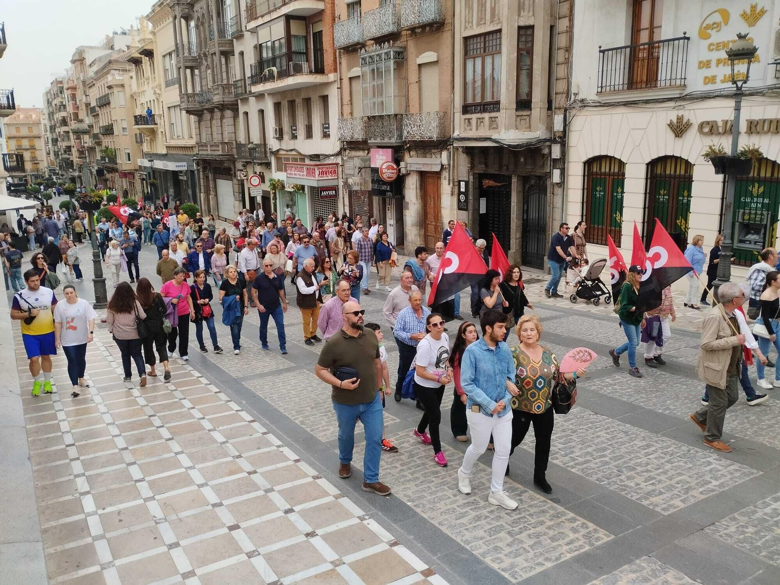 En imágenes: así ha transcurrido en Jaén la manifestación por una sanidad pública de calidad