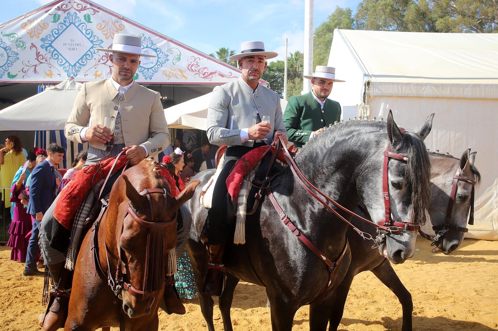 Feria del Caballo 2023: Imágenes del ambiente en la tarde del sábado