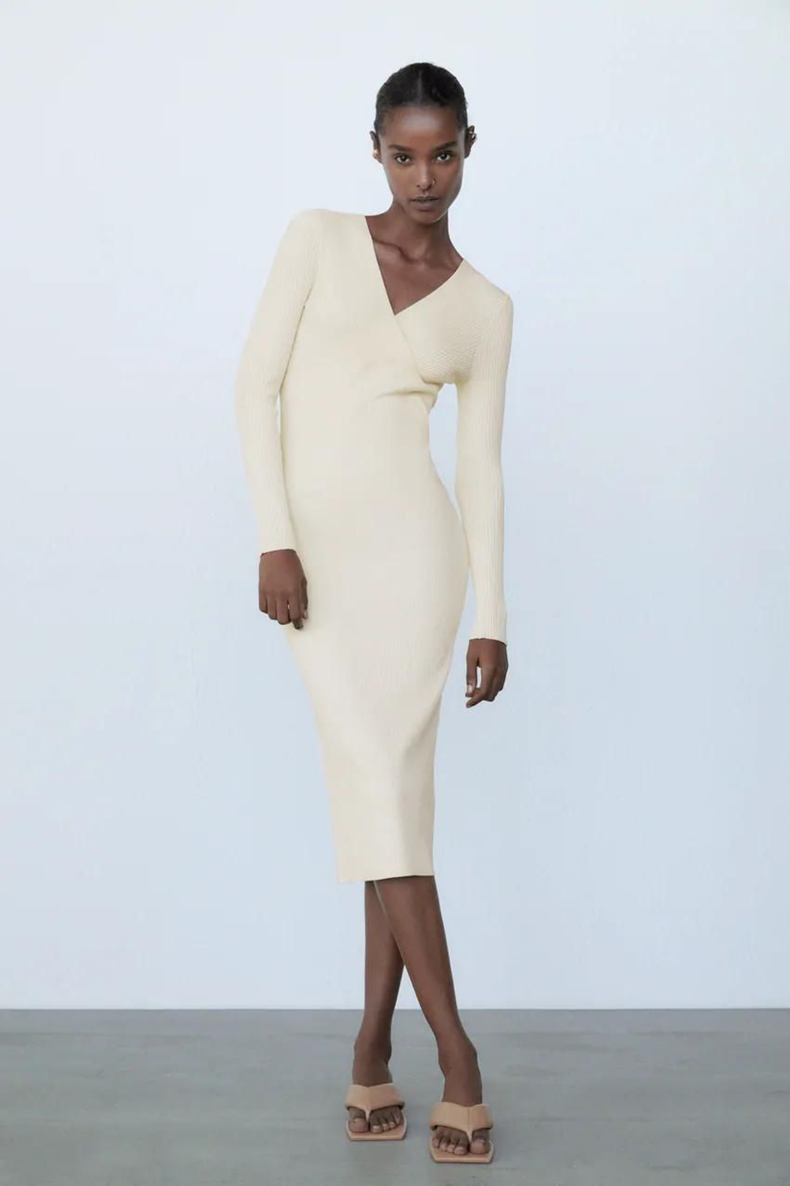 Los 15 vestidos de Zara que querrás llevar esta temporada