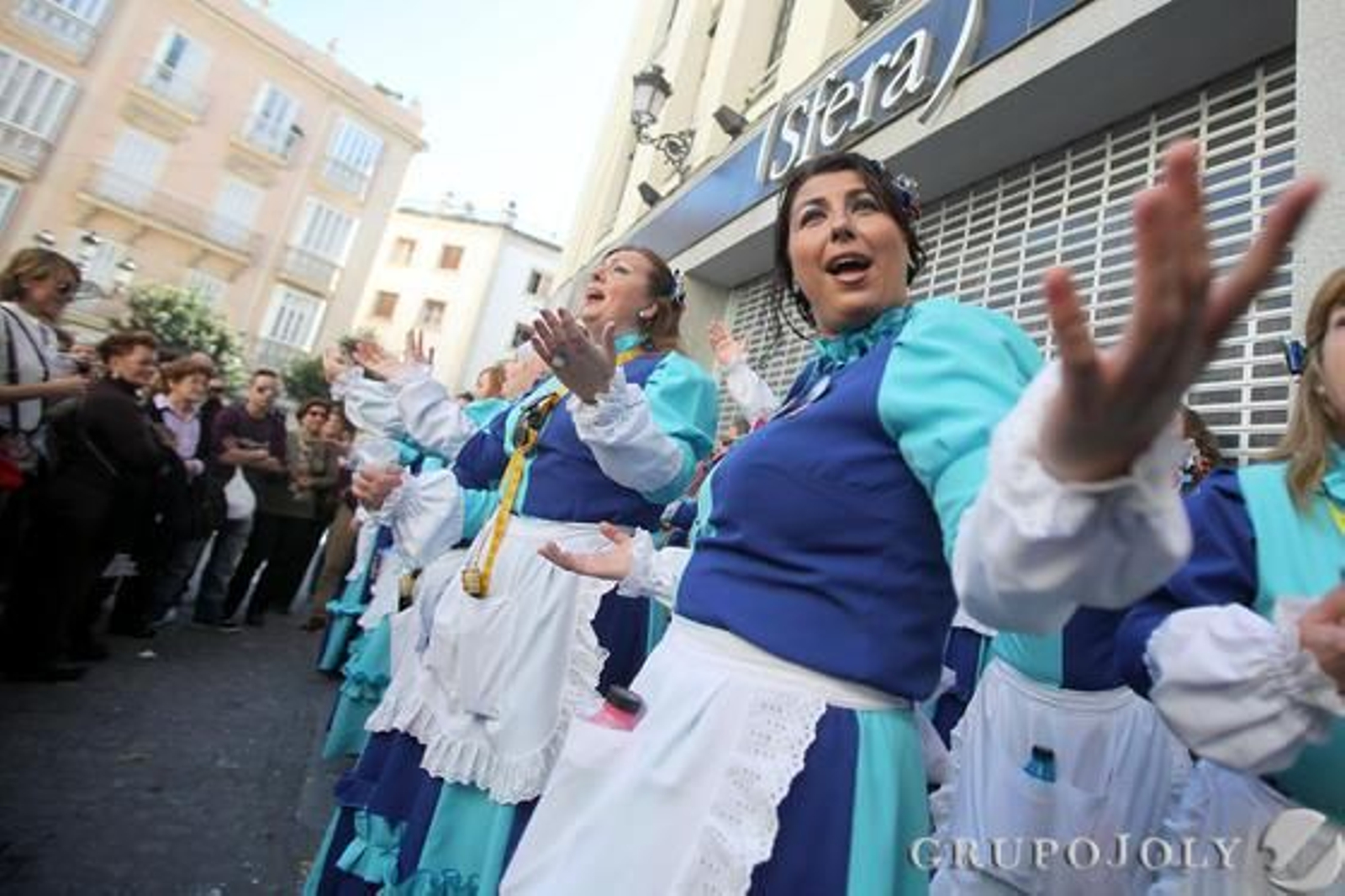 Las agrupaciones aprovechan los últimos coletazos del Carnaval.

Foto: Jesus Marin