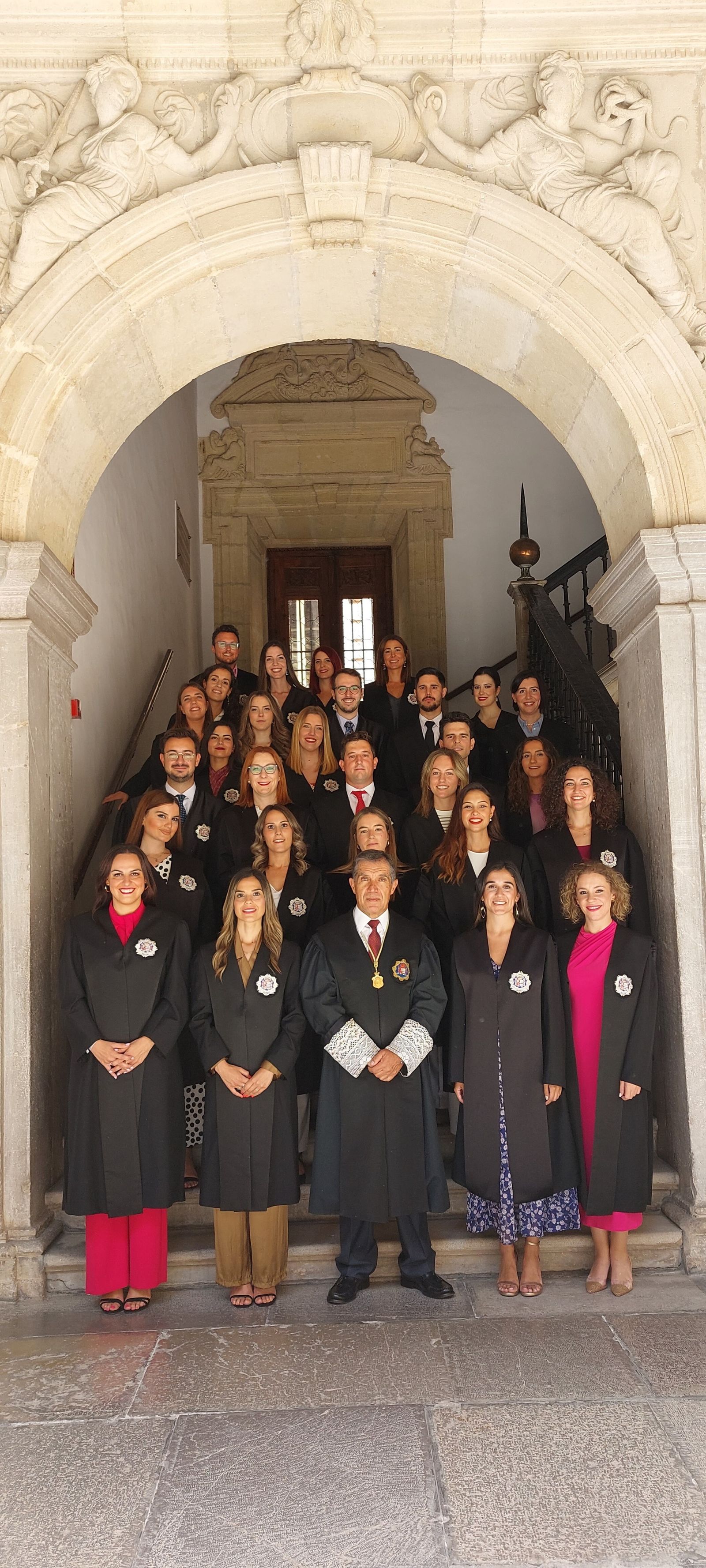 El presidente del TSJA con los nuevos jueces.