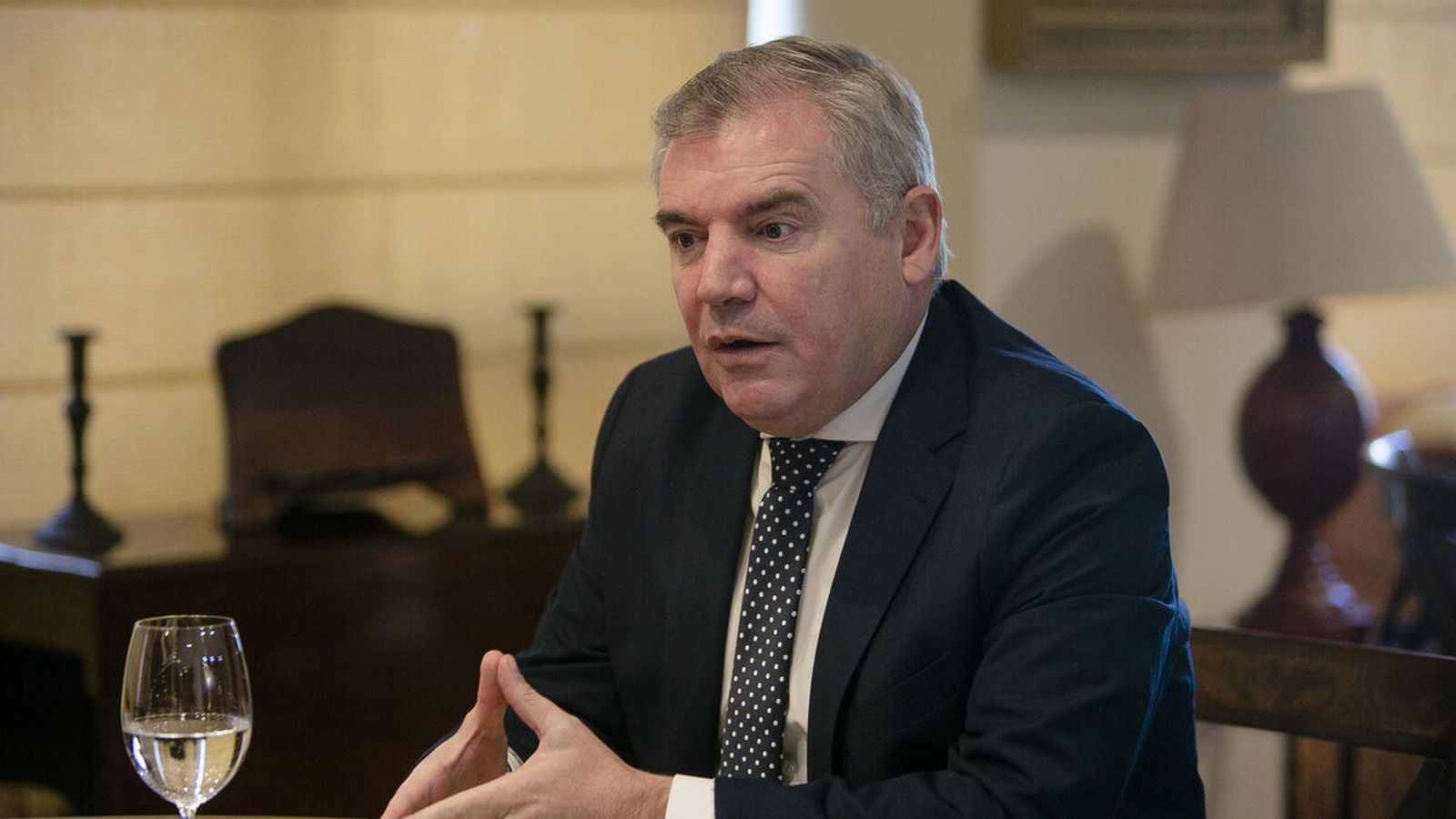 Vizcaíno admite estar preparado para reforzar el equipo.