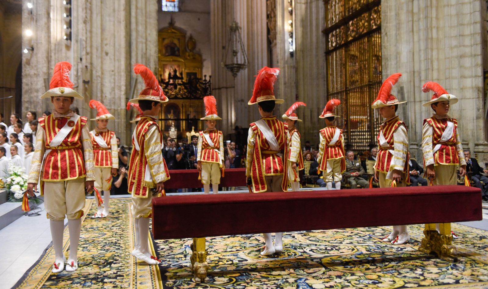 Las fotografías de un Corpus insólito en Sevilla