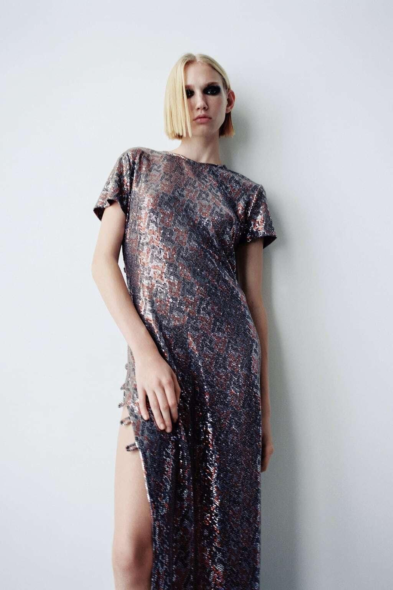 Vestido de lentejuelas cut out Vestido de lentejuelas cut out