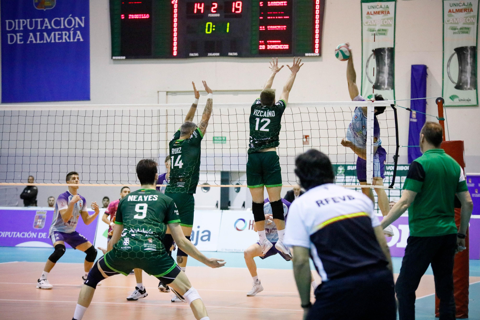 Imágenes del partido entre Unicaja Almería y Grupo Herce Soria