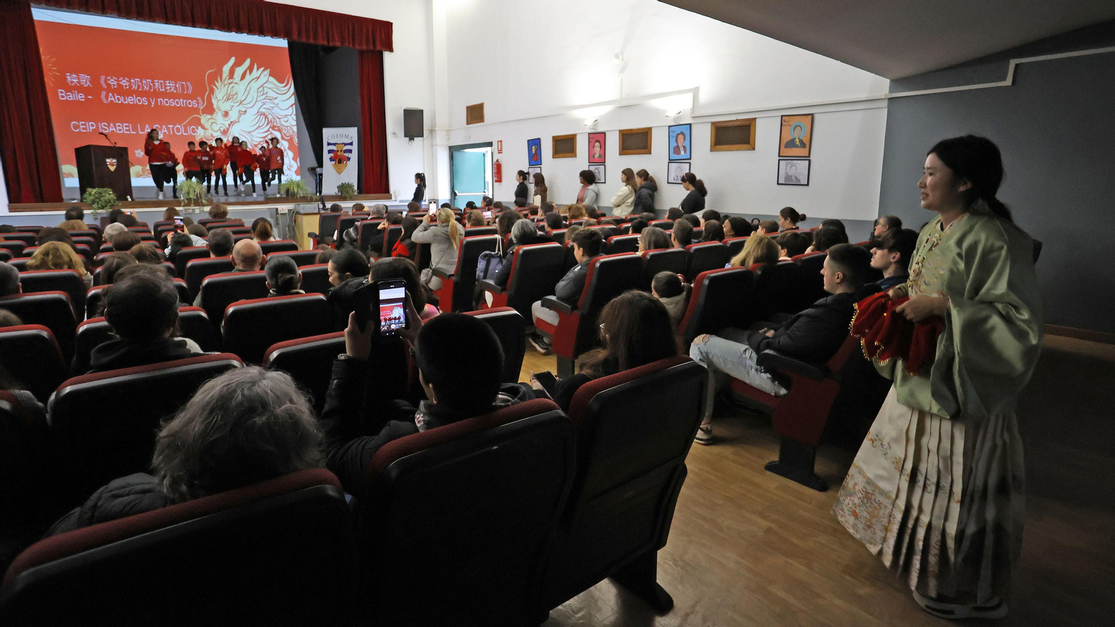 Celebración del Año Nuevo Chino en el IES Coloma de Jerez