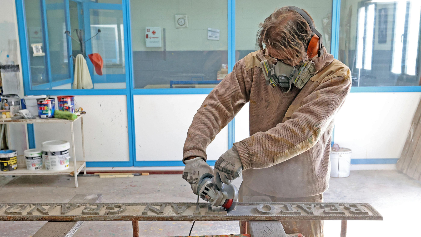 Trabajos de restauración del callejero de Jerez