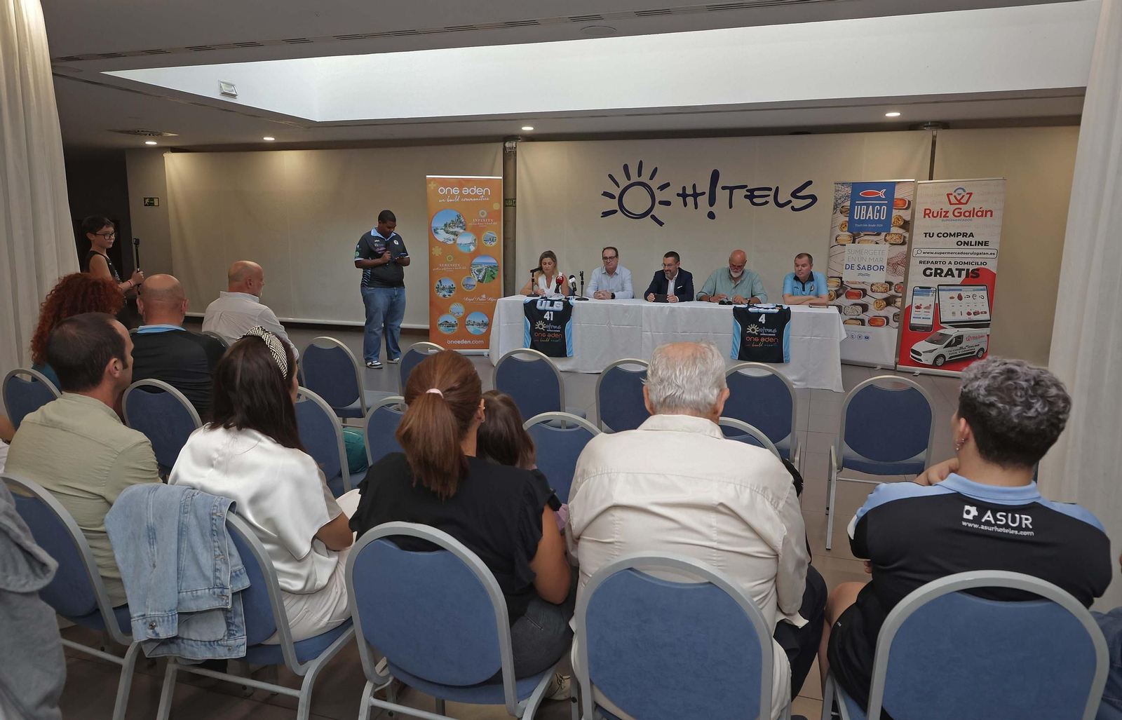 Fotos de la presentación de la ULB 2024 -25 en La Línea