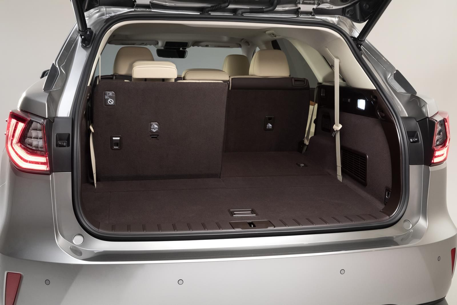 Galería de fotos del nuevo Lexus RX L: el SUV de 7 plazas