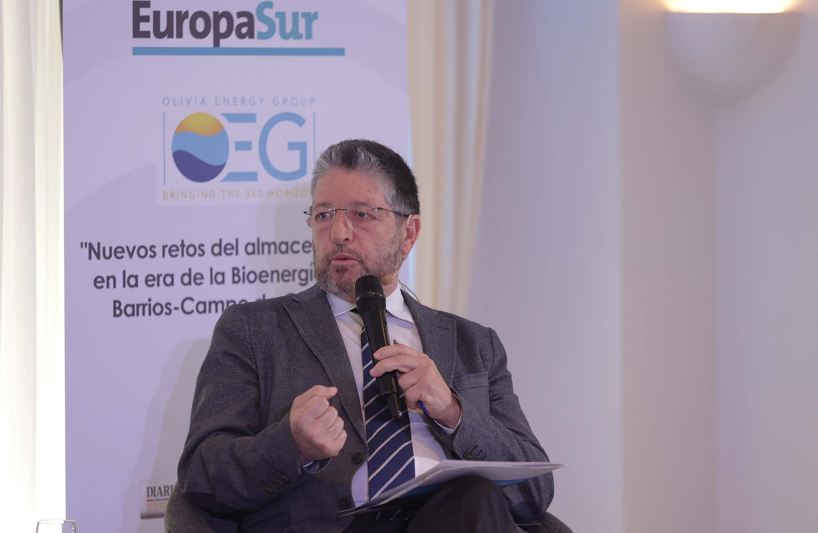 Fotos del Desayuno coloquio Nuevos retos del almacenamiento en la era de la bioenergía en Los Barrios y el Campo de Gibraltar de Europa Sur y Olivia Energy Group