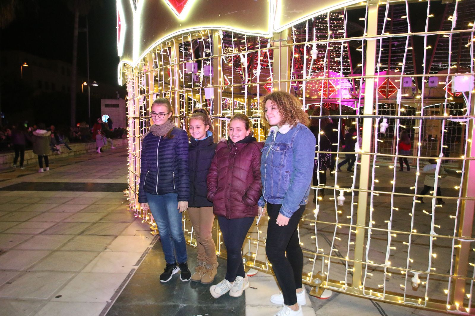 Las imágenes del encendido de las coronas de los Reyes Magos