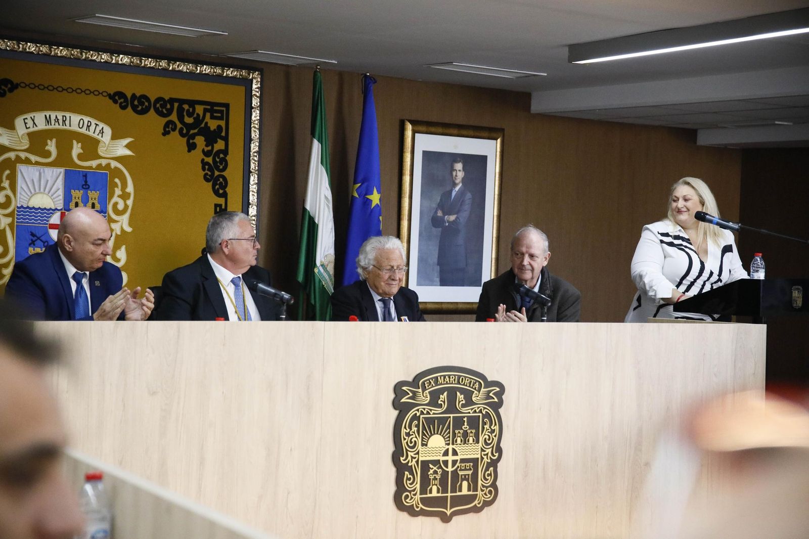 Las imágenes del nombramiento de hijo predilecto de Garrucha a José María Martínez de Haro