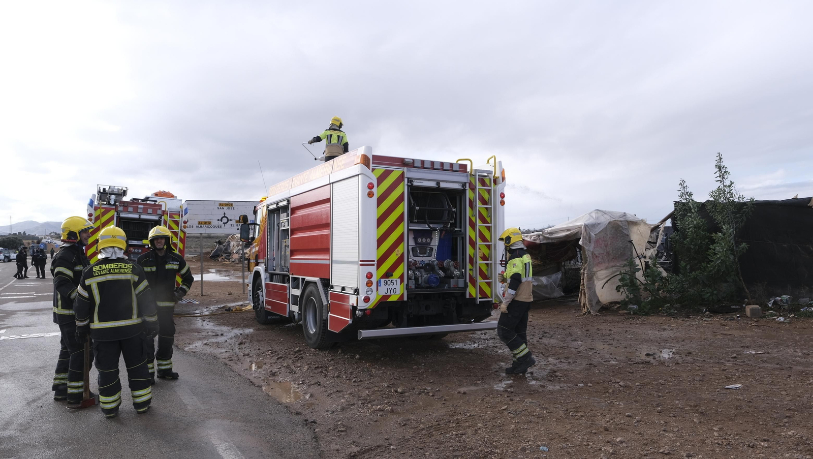 Imágenes del desalojo del asentamiento chabolista 'El Walili', en Níjar