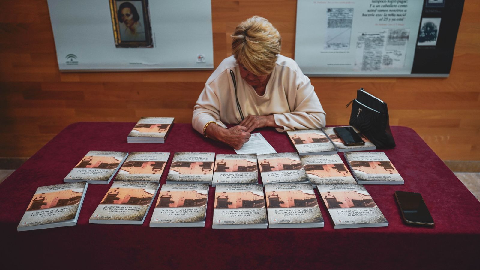 Fotos de la presentación del libro en el centro documental Jose Luis Cano, en Algeciras