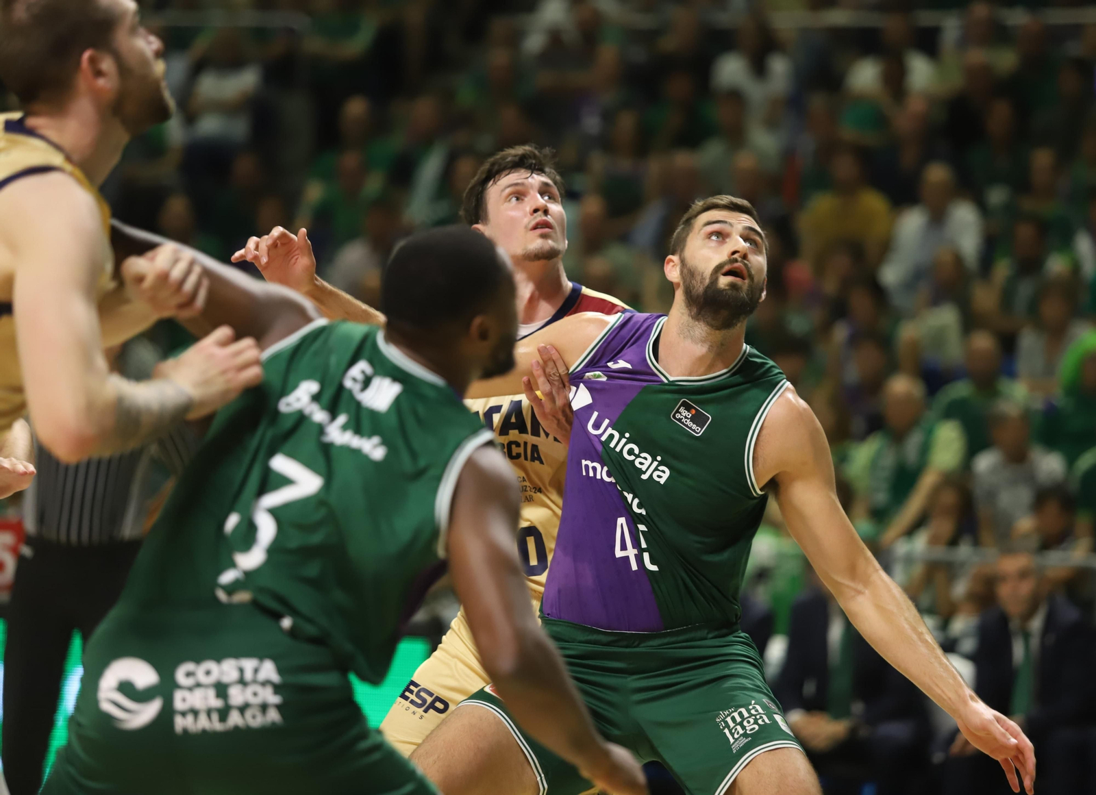 El quinto partido entre el Unicaja y el UCAM Murcia, en imágenes