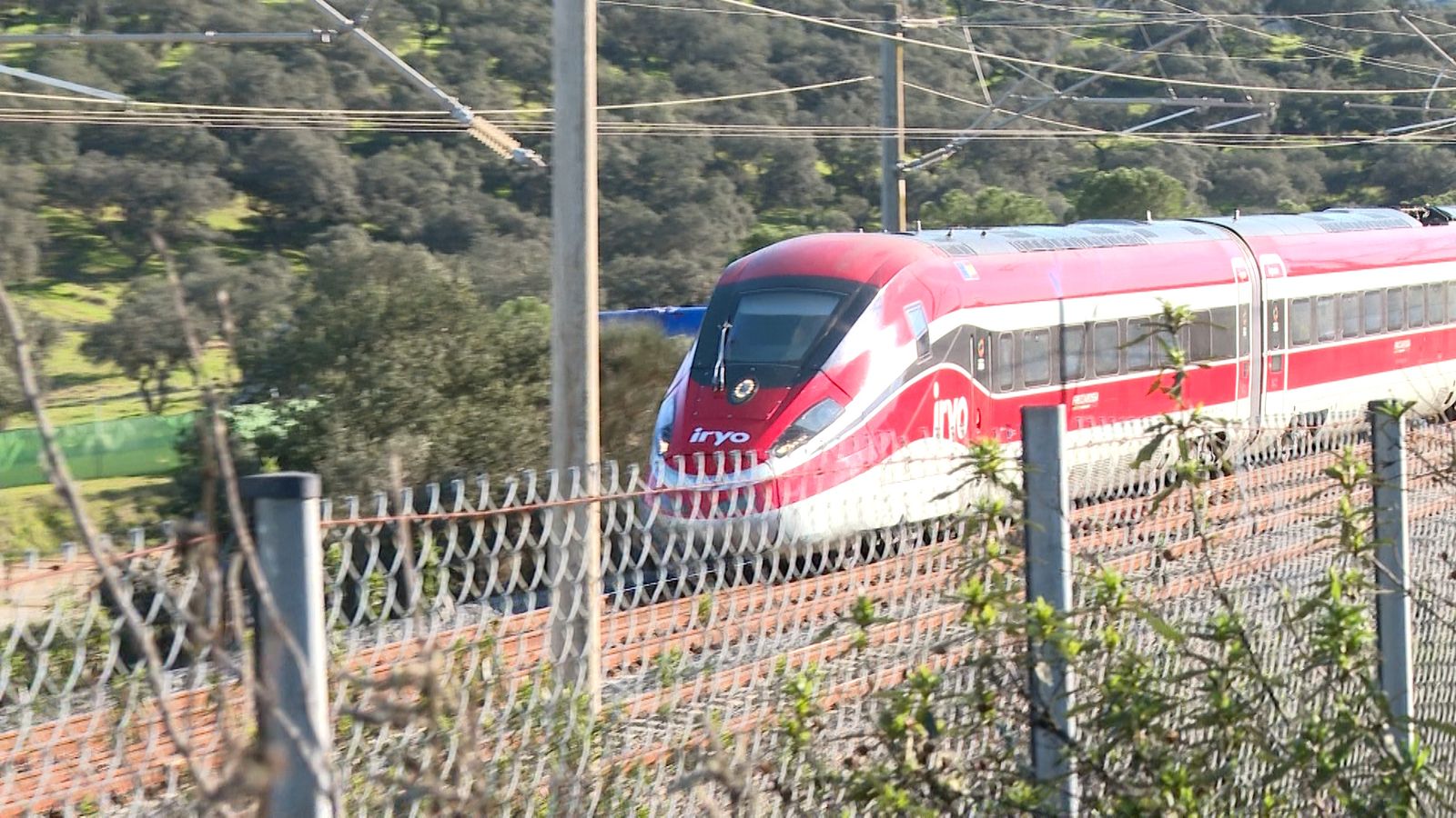 La alta velocidad circula por el tramo restaurado de Adamuz