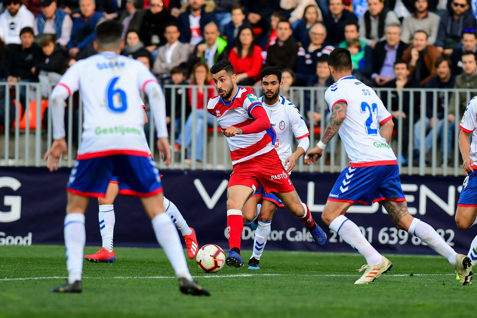 Vadillo volvió a ser el hombre más desequilibrante del Granada CF en el Cerro del Espino.