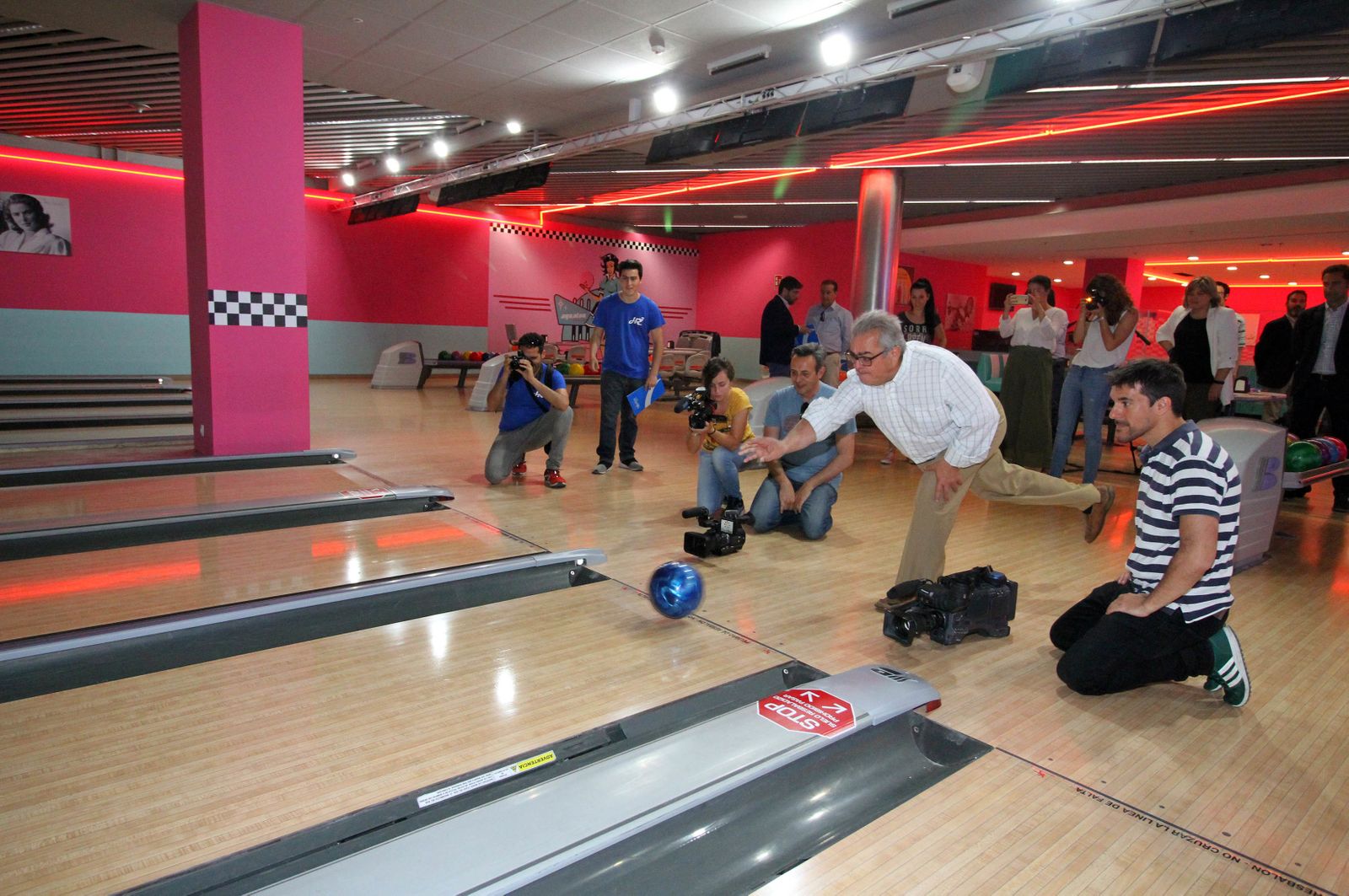 Imágenes del Aqualon Bowling.