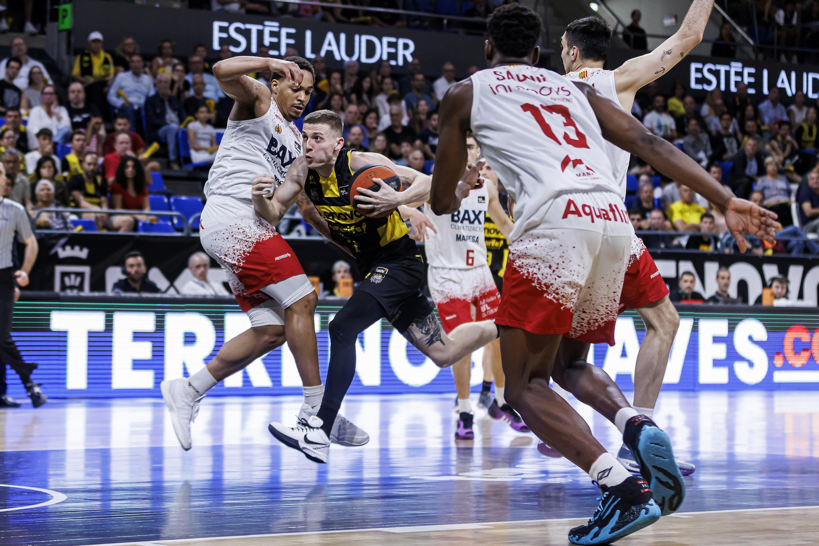 Manresa perdió en Tenerife