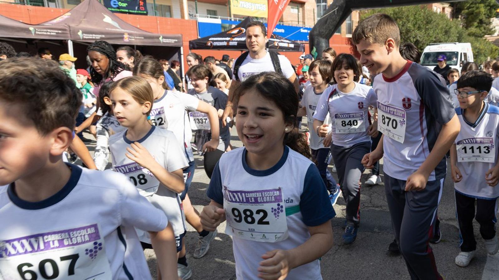 La carrera escolar de “La Gloria” que aúna inclusión y solidaridad, en imágenes