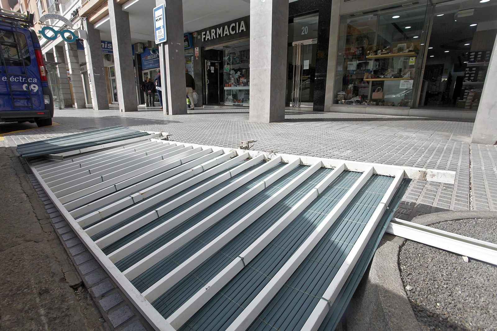 Efectos del temporal de levante en Cádiz