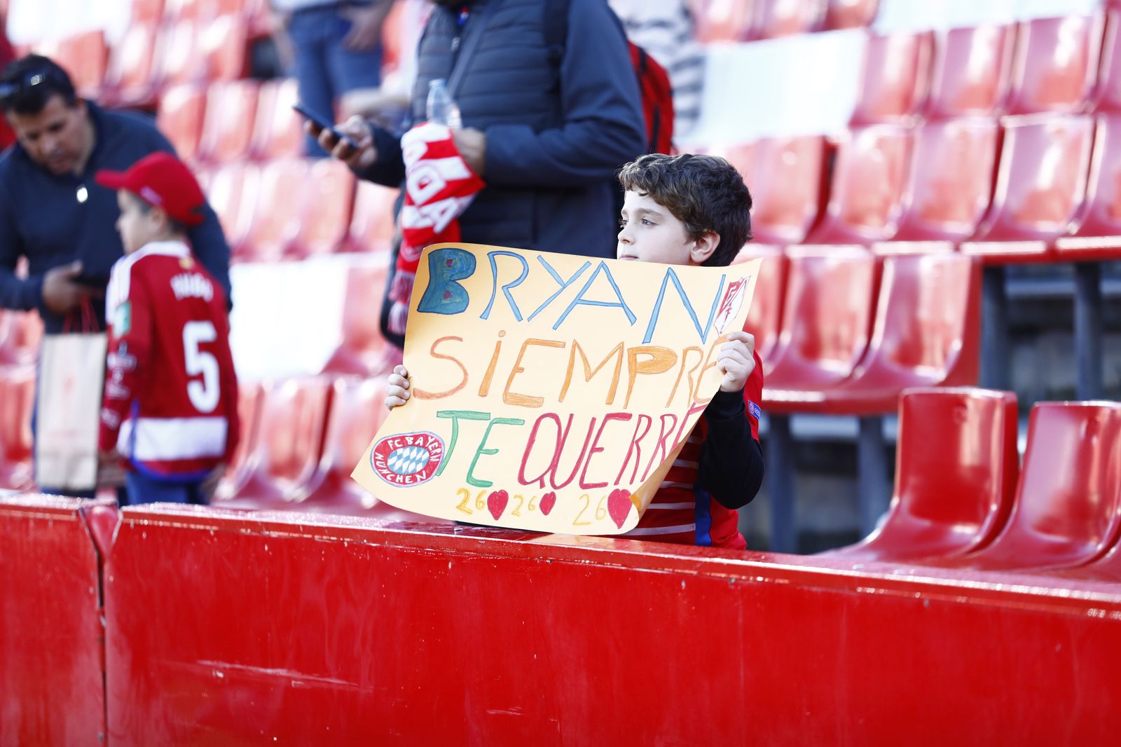 La grada de Los Cármenes durante los primeros minutos del Granada - Athletic