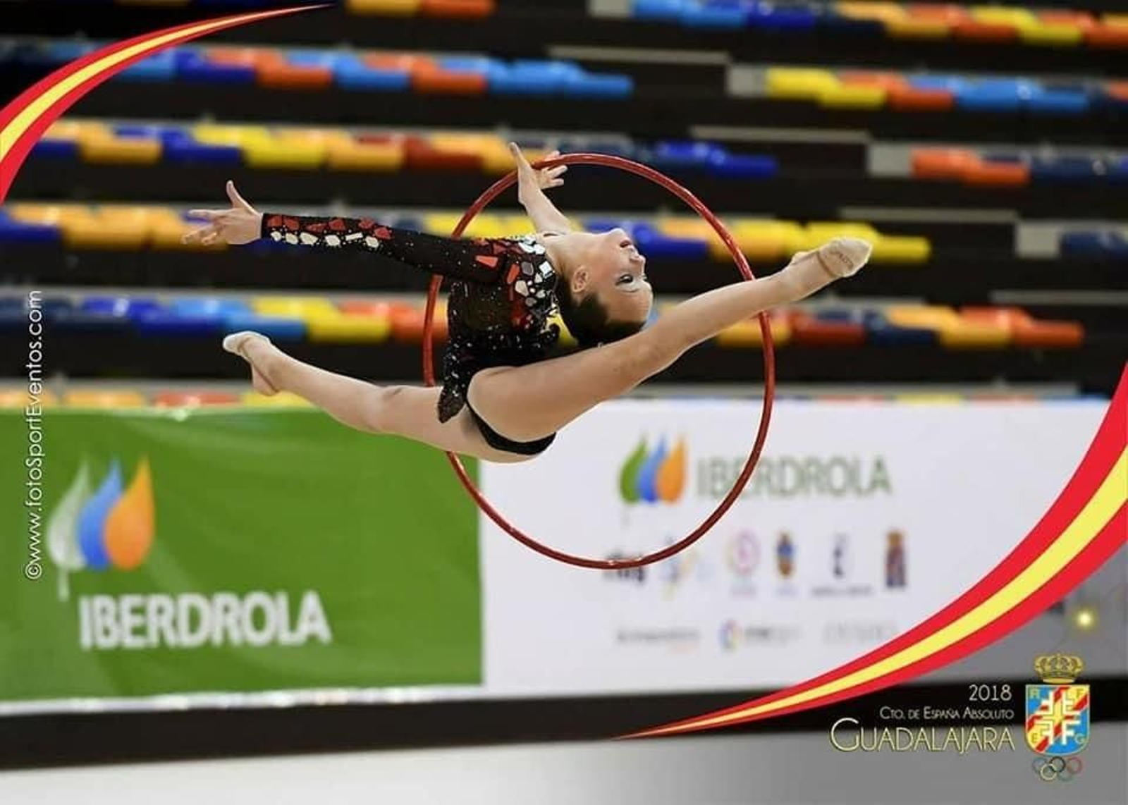 Marta Fernández durante un ejercicio de aro