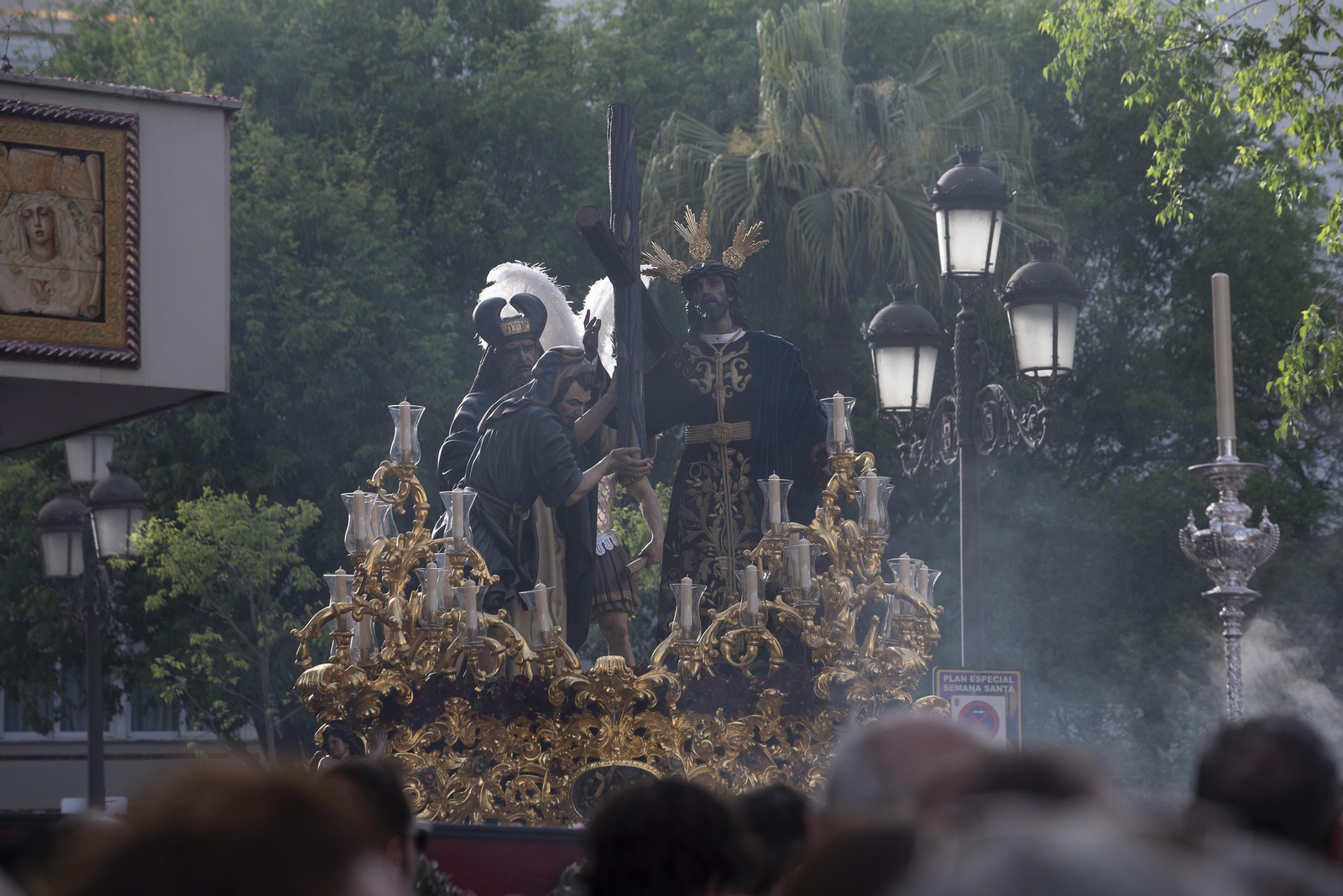 Las imágenes del Santo Entierro Grande por la Campana