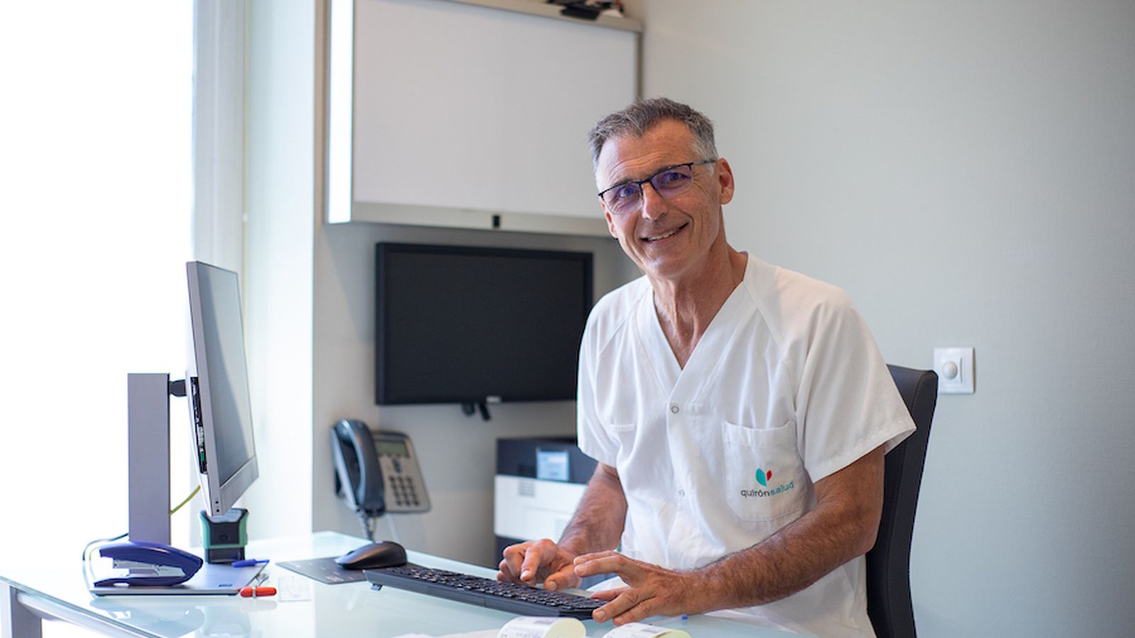 Dr. Francisco Aranda Murillo, del Servicio de Traumatología del Hospital Quirónsalud Marbella