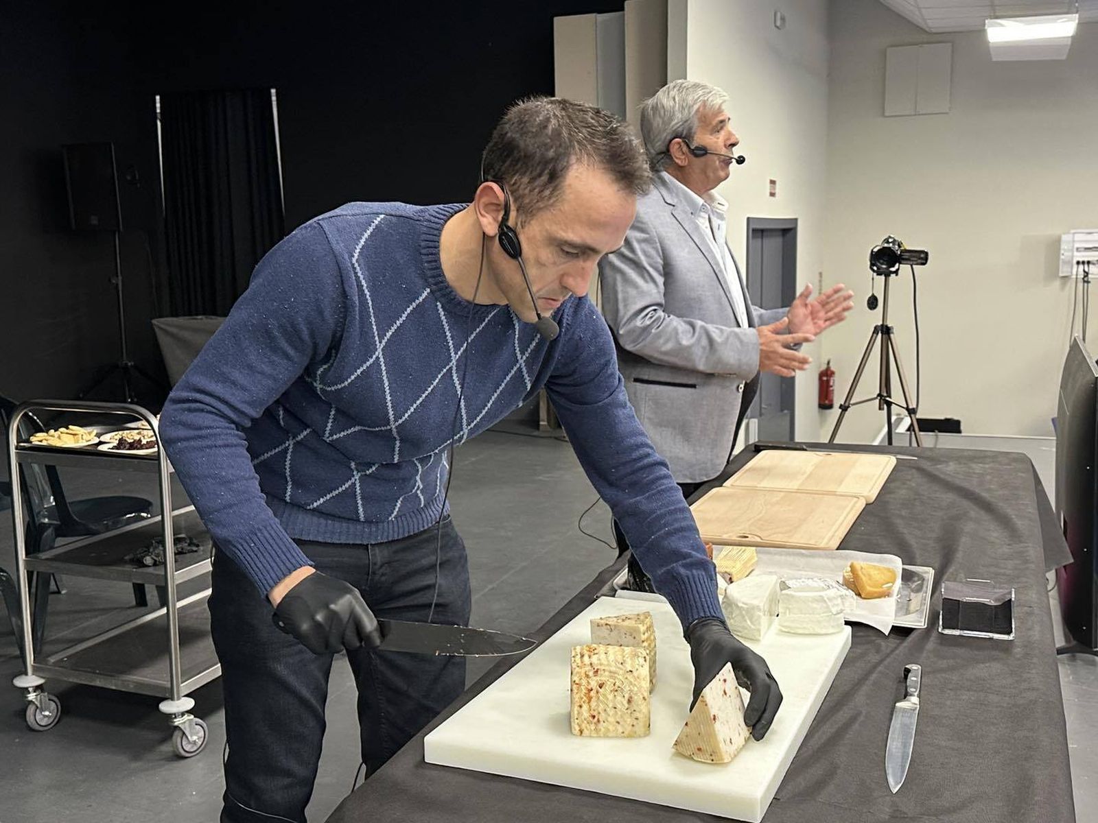Un recorrido en imágenes por la Feria del Queso de Los Pedroches en Hinojosa del Duque