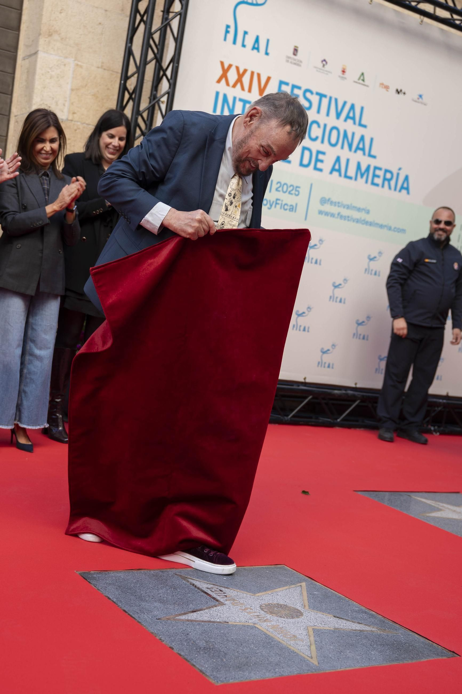 La estrella a JOHN RHYS-DAVIES luce en el paseo de la fama de Almería