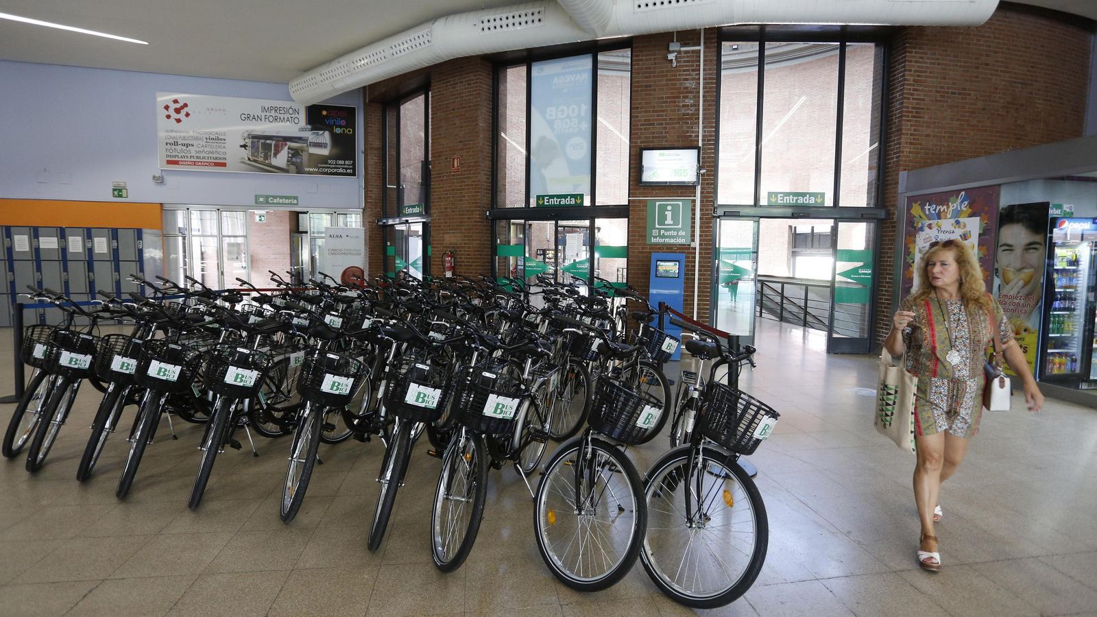 Las nuevas bicicletas, en Plaza de Armas.