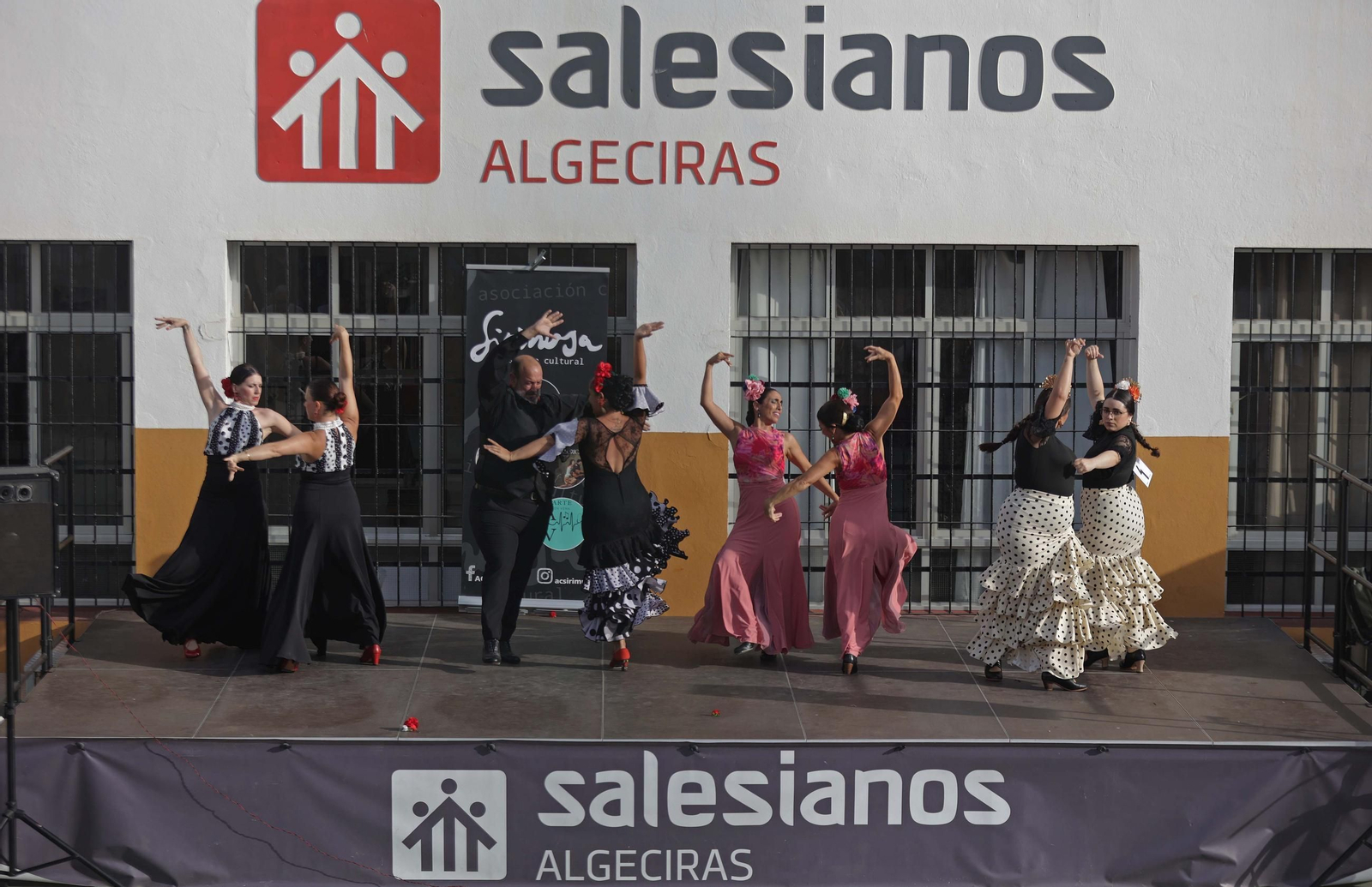 Fotos del I concurso de sevillanas 'Entre Volantes' en Algeciras