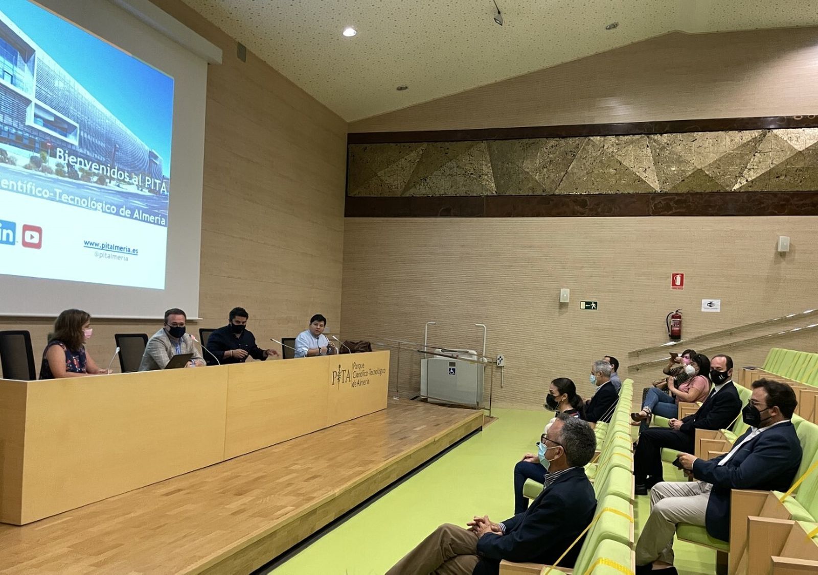 Una delegación de El Salvador se reúne con empresas del PITA