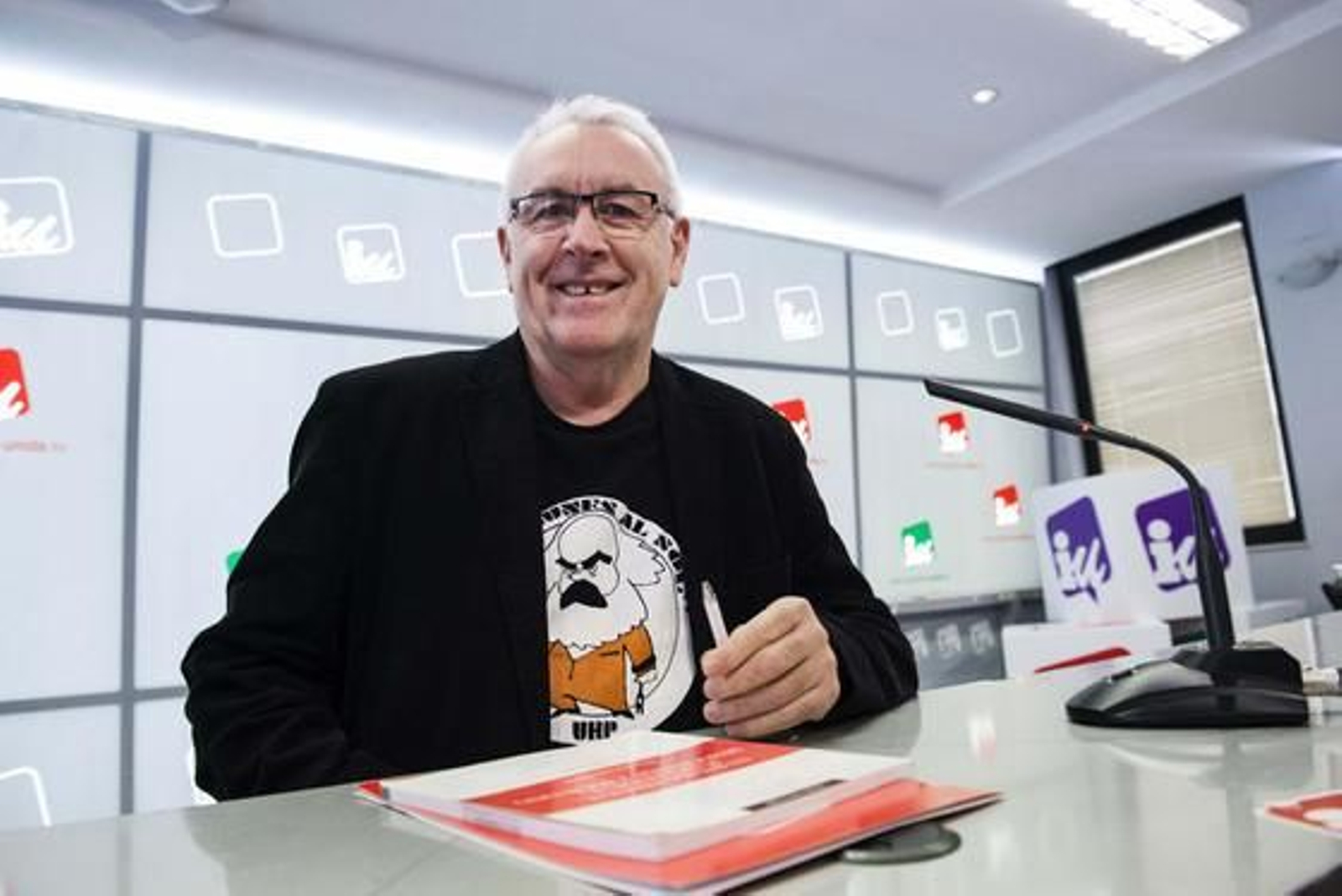 Cayo Lara justifica su paso atrás para volcarse en IU y dar un mensaje de cambio