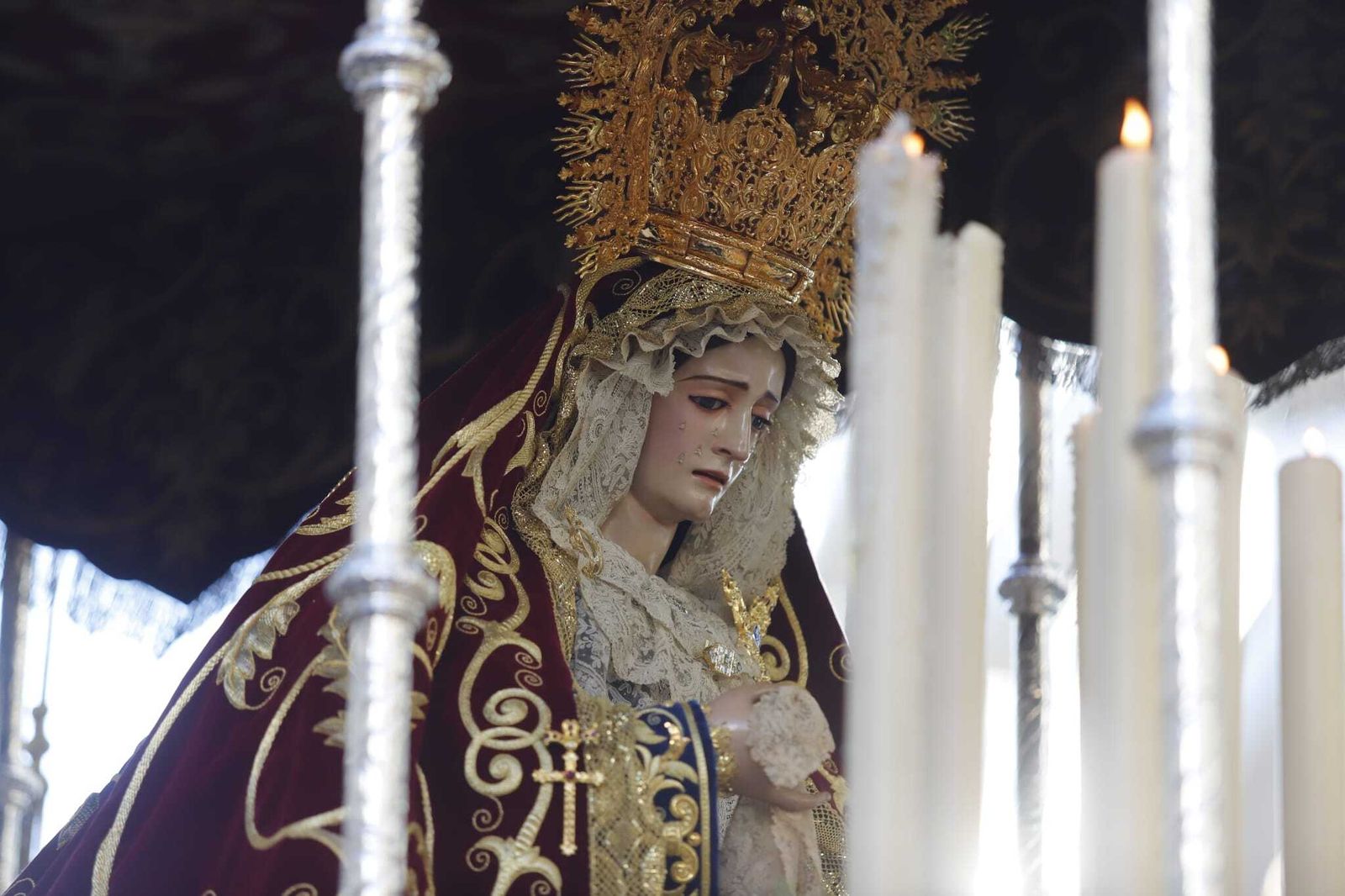 Imposición de la Medalla de Oro de Huelva a la Virgen de los Dolores