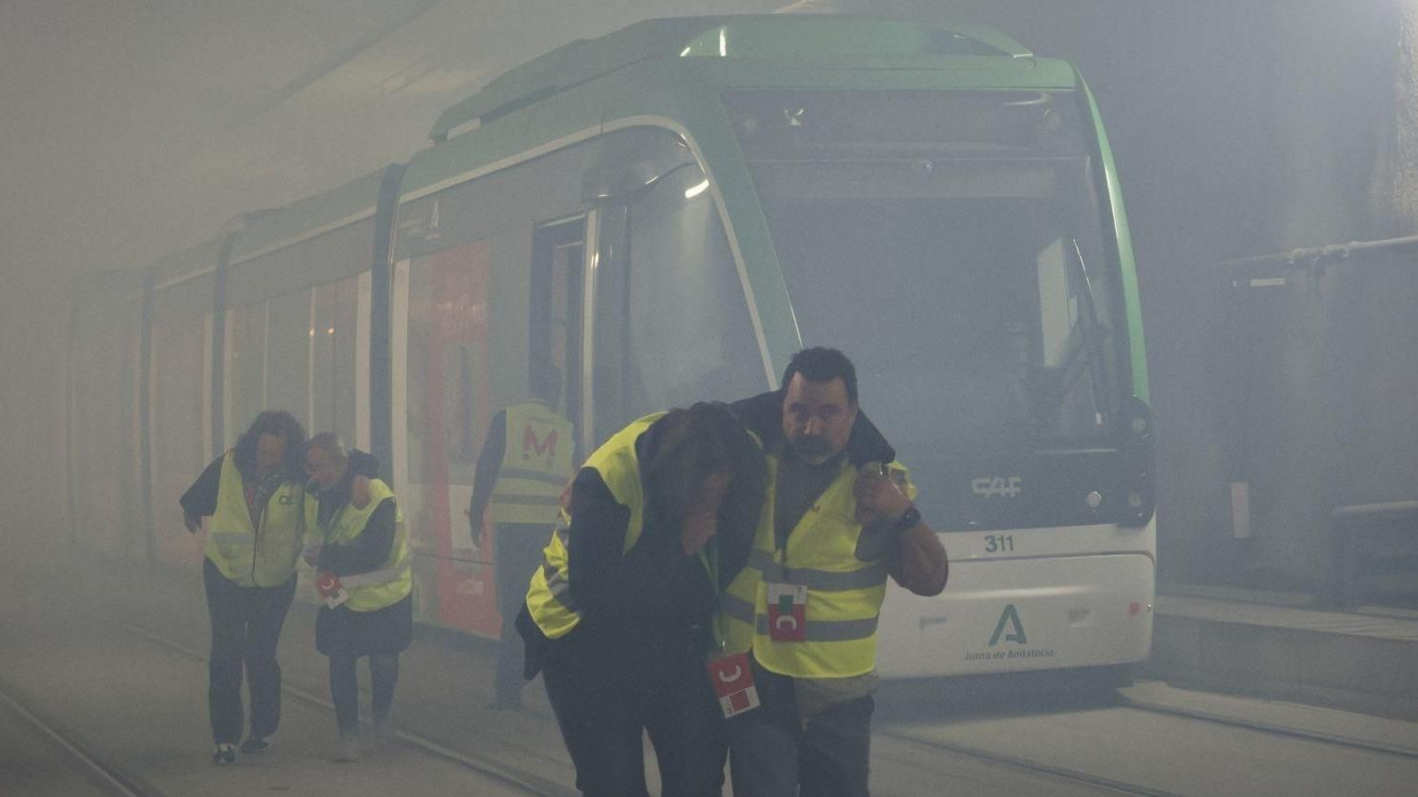 Imagen del simulacro de incendio en el Metro de Granada
