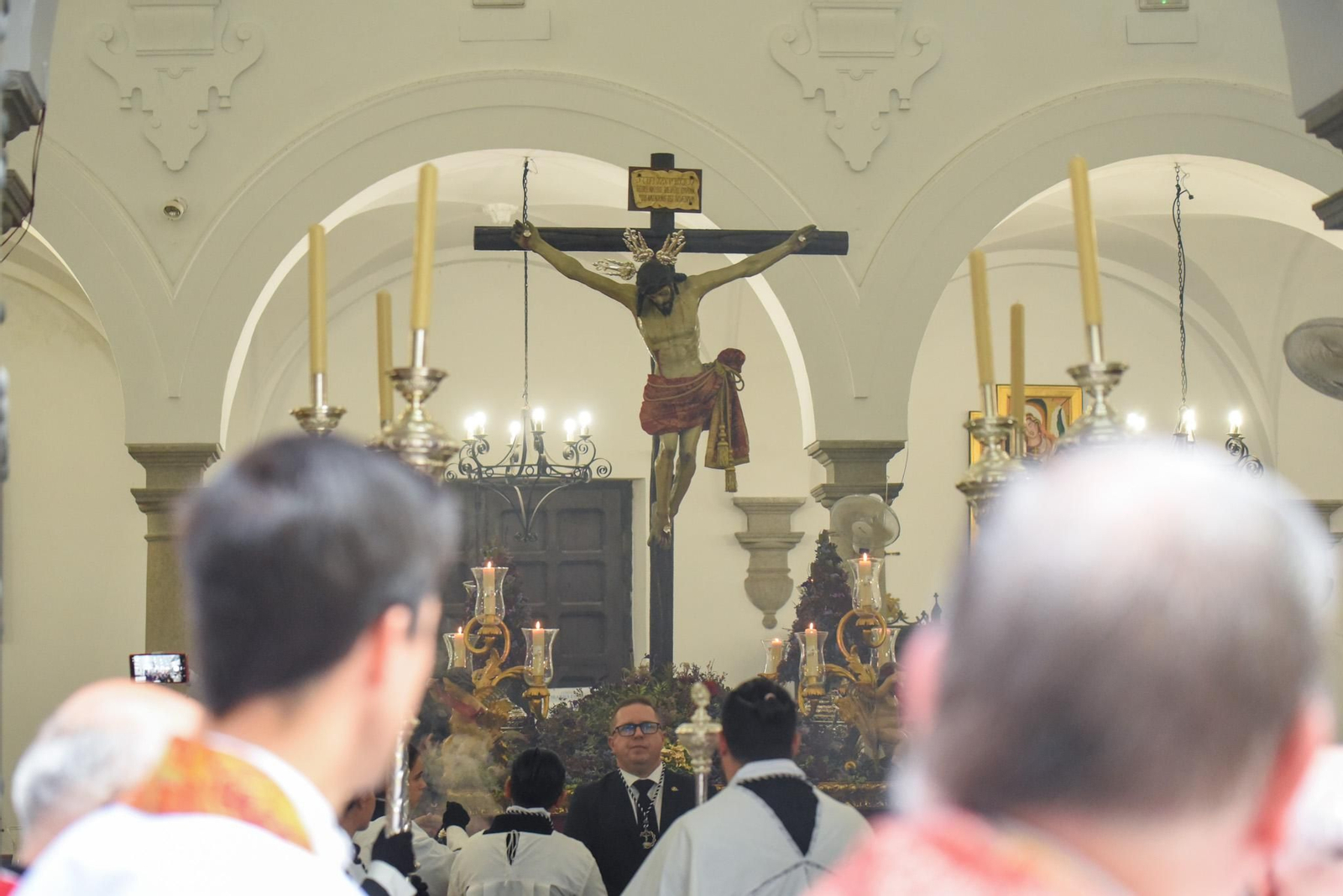 El vía crucis misionero del Cristo del Amor, en imágenes