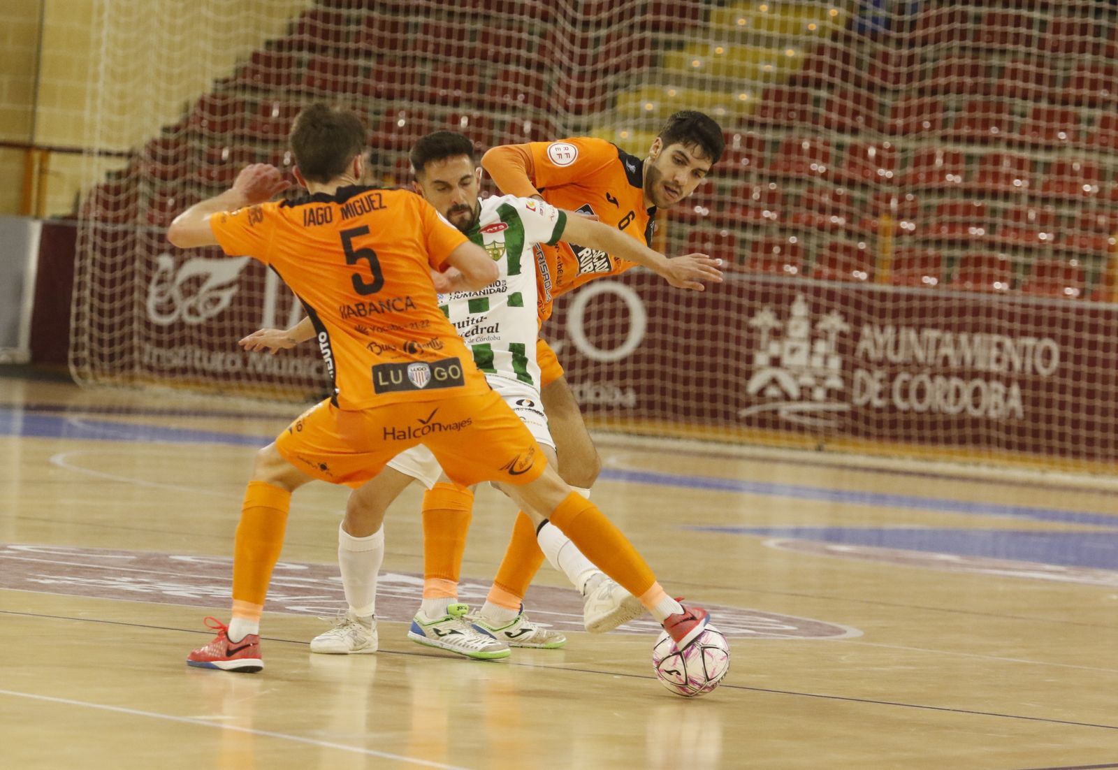 Las imágenes de la victoria del Córdoba Futsal ante el Burela