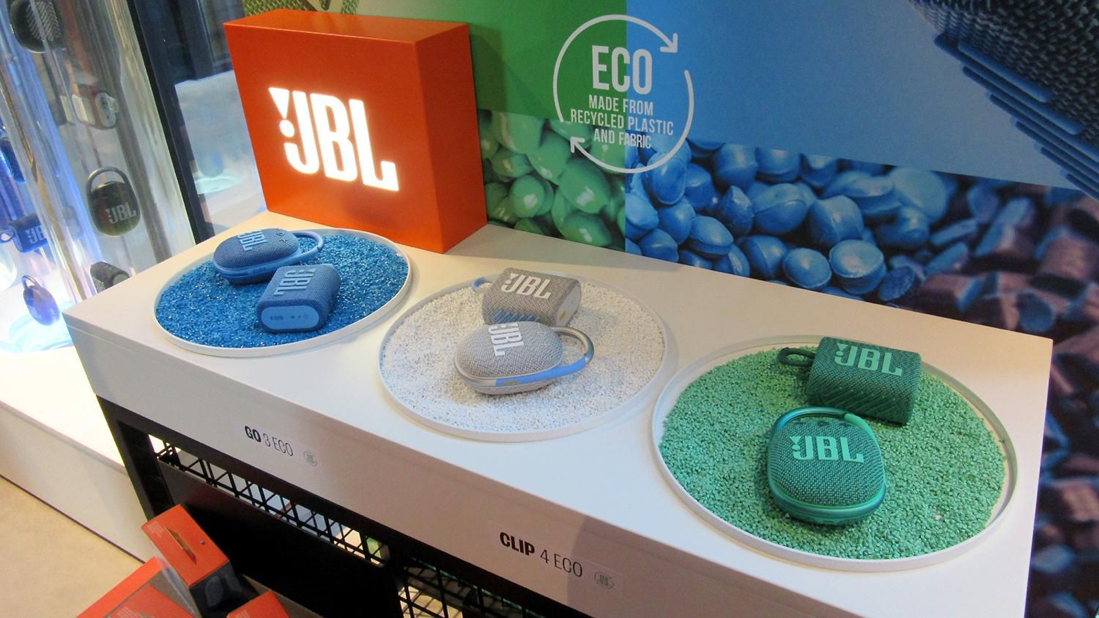 Ediciones eco-responsables de los altavoces JBL Go 3 y Clip 4