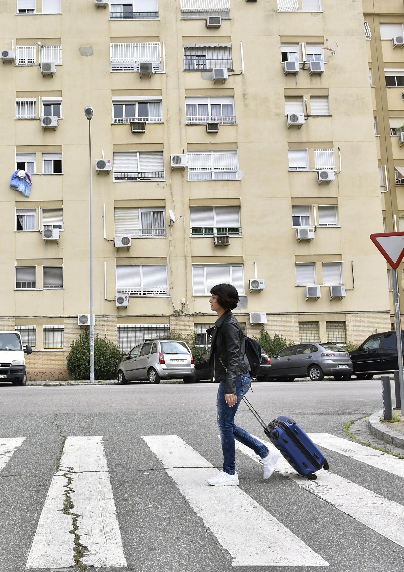 Bloque de viviendas del barrio de los Mares o Nuestra Señora de Consolación.