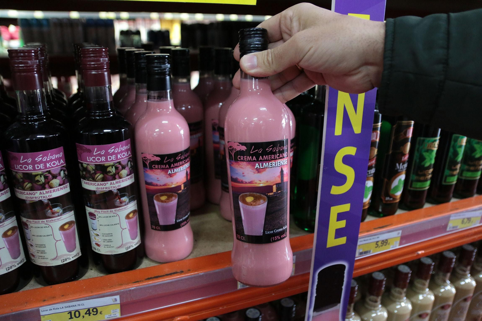 Así es la crema de Americano que vende Cash Borosa en Almería