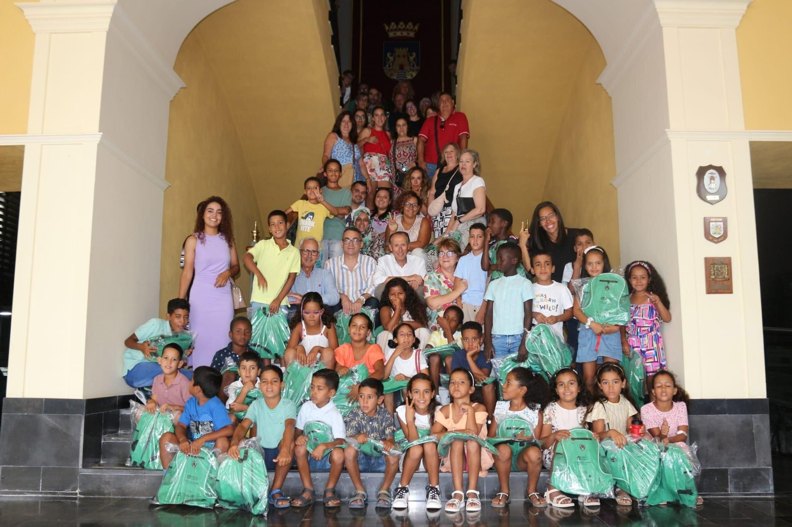 Recepción en el ayuntamiento a los niños saharauis de la iniciativa ‘Vacaciones en Paz’ Recepción en el ayuntamiento a los niños saharauis de la iniciativa ‘Vacaciones en Paz’