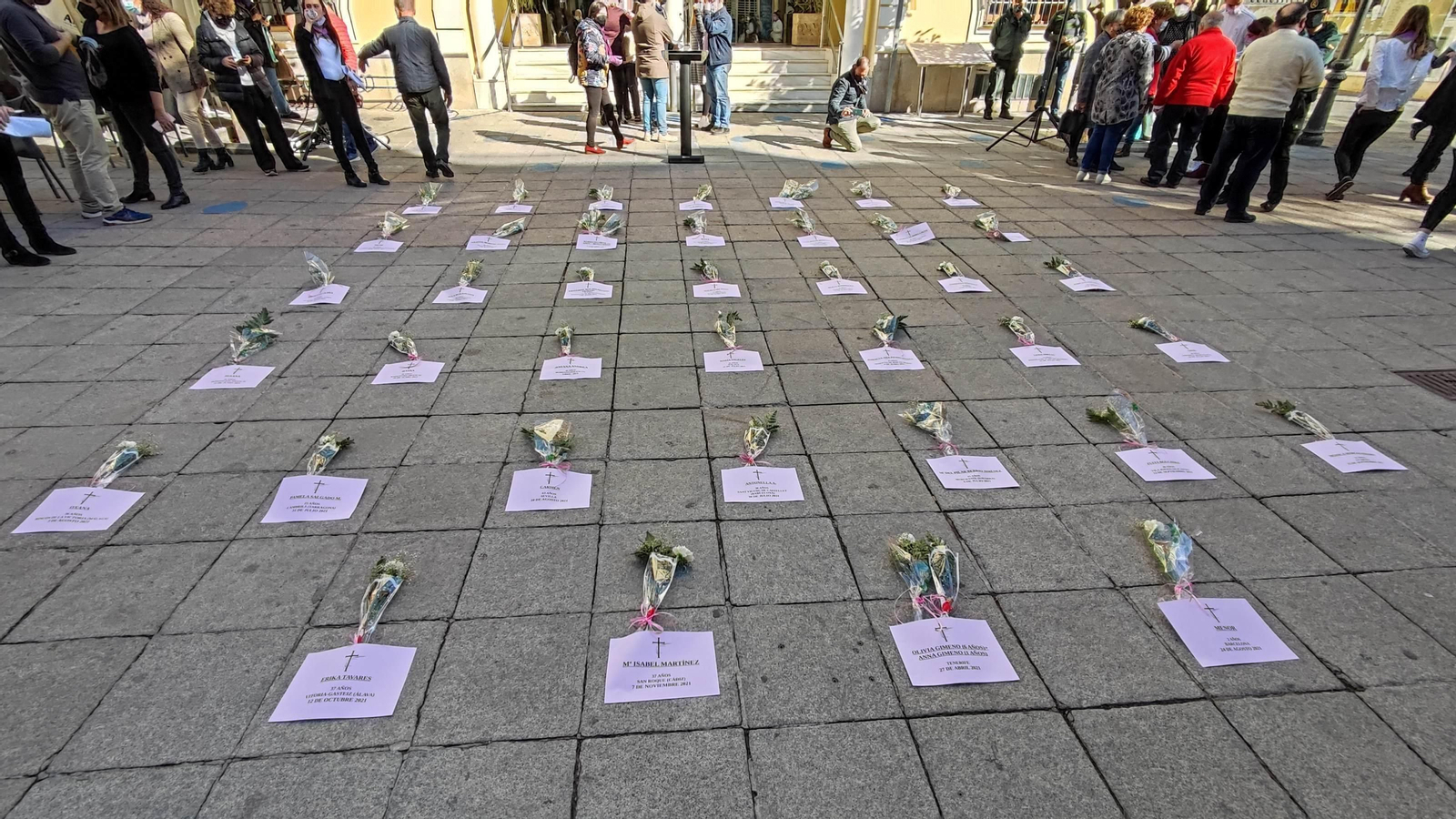 Fotos: las imágenes de la mañana del Día Internacional por la Eliminación de la Violencia Contra las Mujeres en Granada