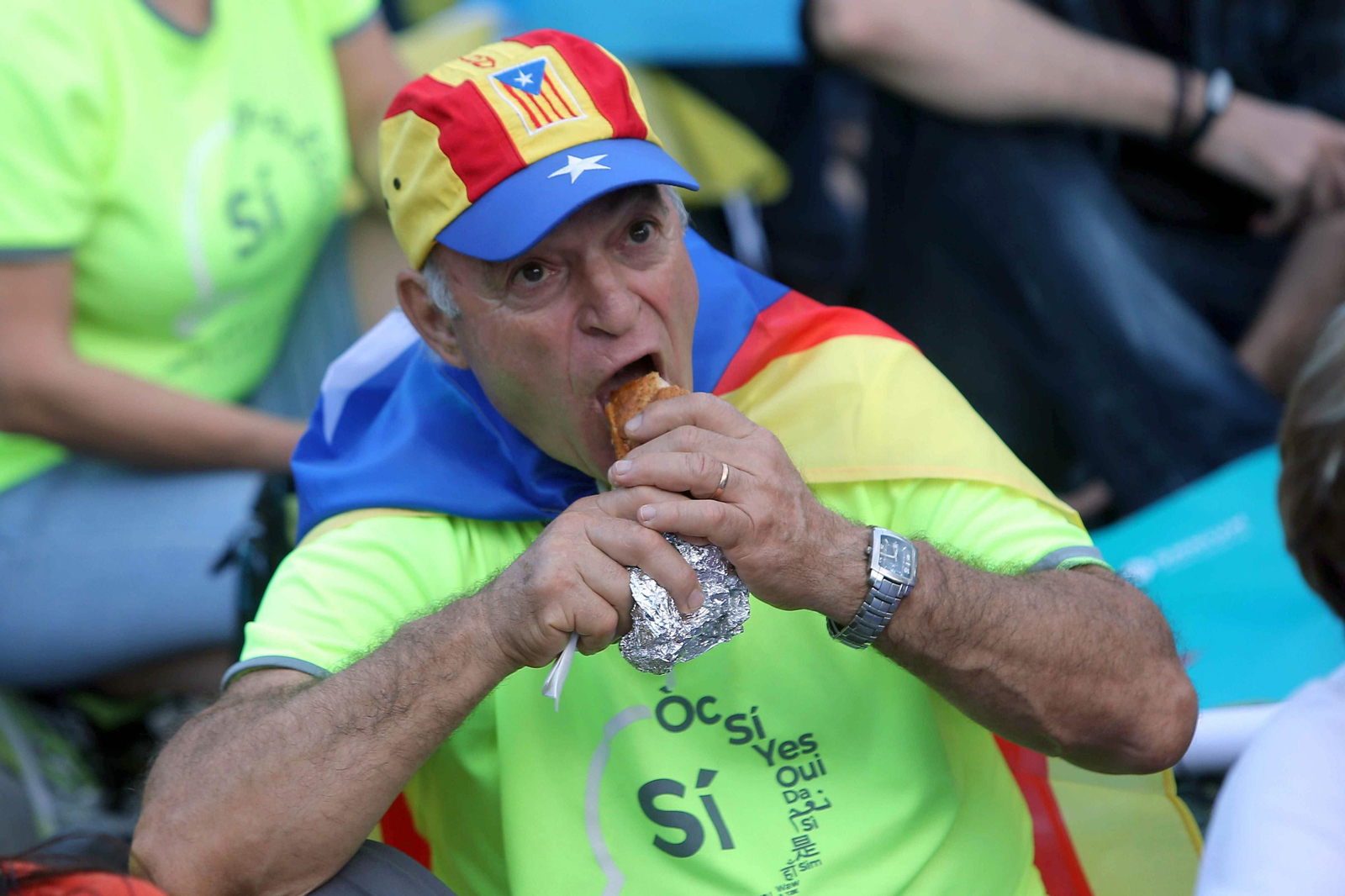 La declaración de la independencia catalana "en suspenso", en imágenes