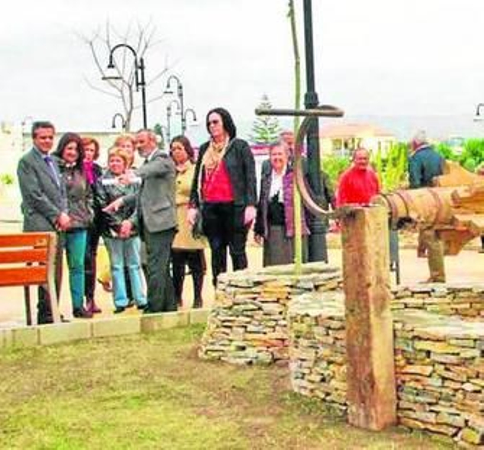 Autoridades municipales en la visita al nuevo parque. Autoridades municipales en la visita al nuevo parque.