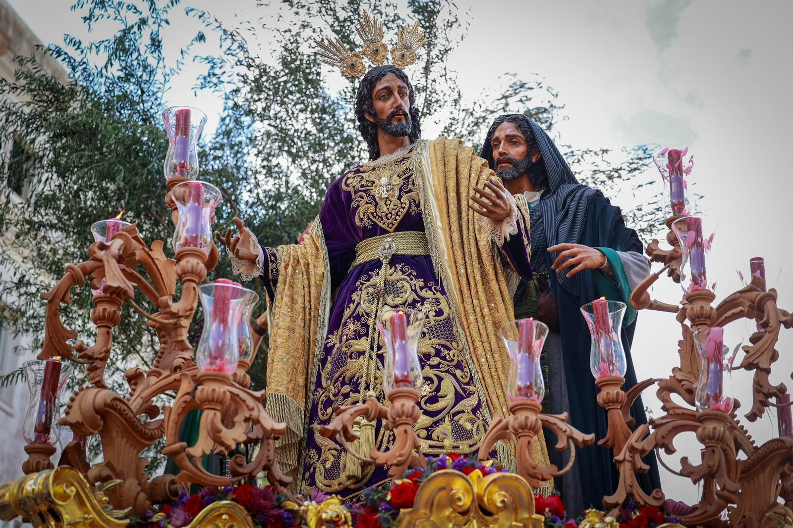 Imágenes de la salida del Prendimiento en la Semana Santa de Cádiz 2025